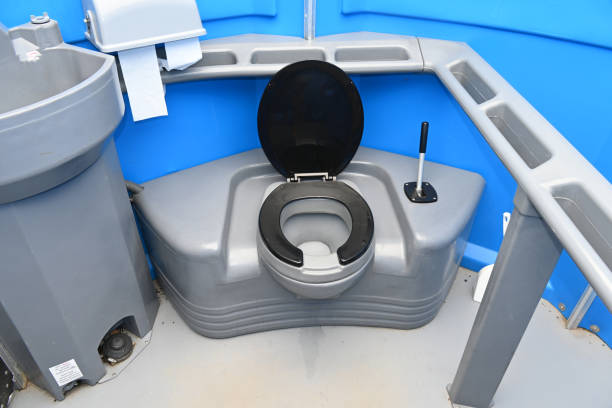 Best Portable restroom trailer rental  in Electra, TX