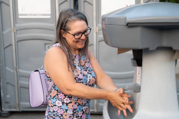 Best Luxury portable toilet rental  in Electra, TX